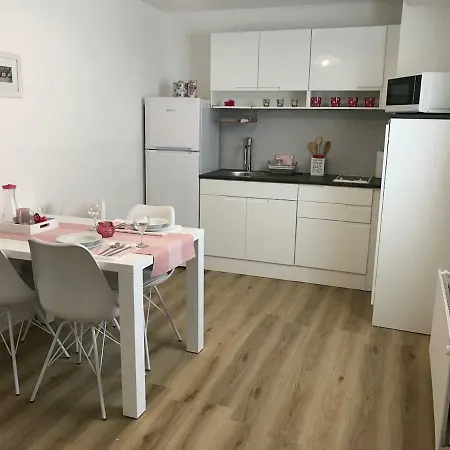 Charming Ana Apartman *