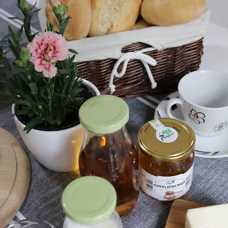Charming Ana